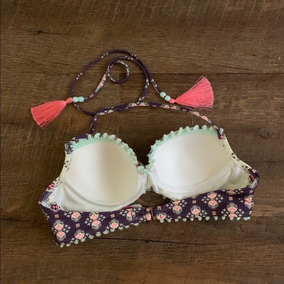 Victoria Secrets Bikini - Picture 3 of 6